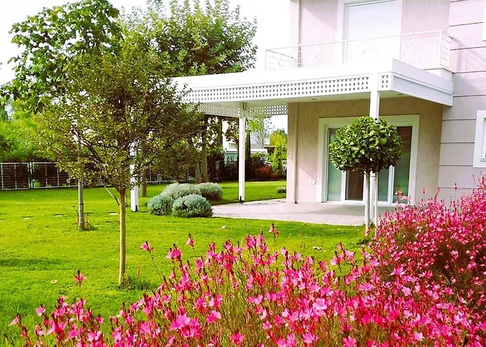 Seaside Boutique Rosee - Beautiful Living *